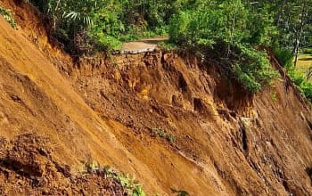 10 Orang Tertimbun Longsor di Jalan Poros Rantepao, Torut
